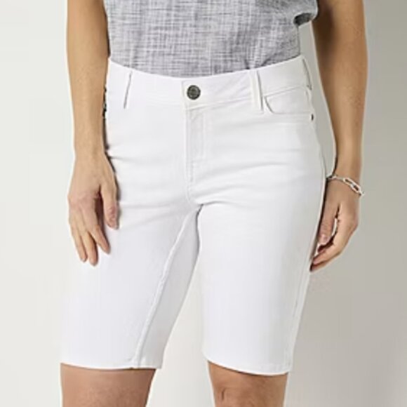 NWT Liz Claiborne Sara Women's 11" Mid Rise - Bermuda Short / Size 10 (White) - Picture 3 of 6